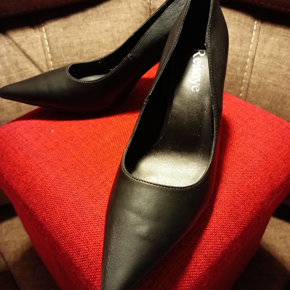 Reitoye Women's Black kitten heel Size 9 NWOT - Picture 2 of 10